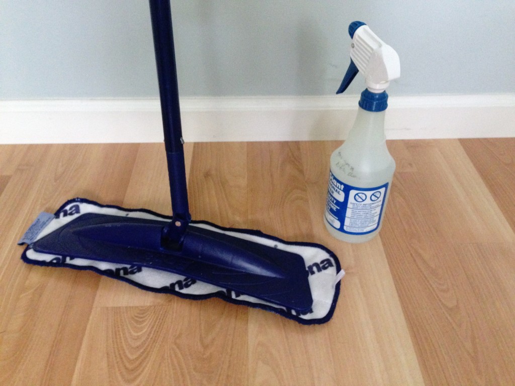 Homemade hardwood floor cleaner