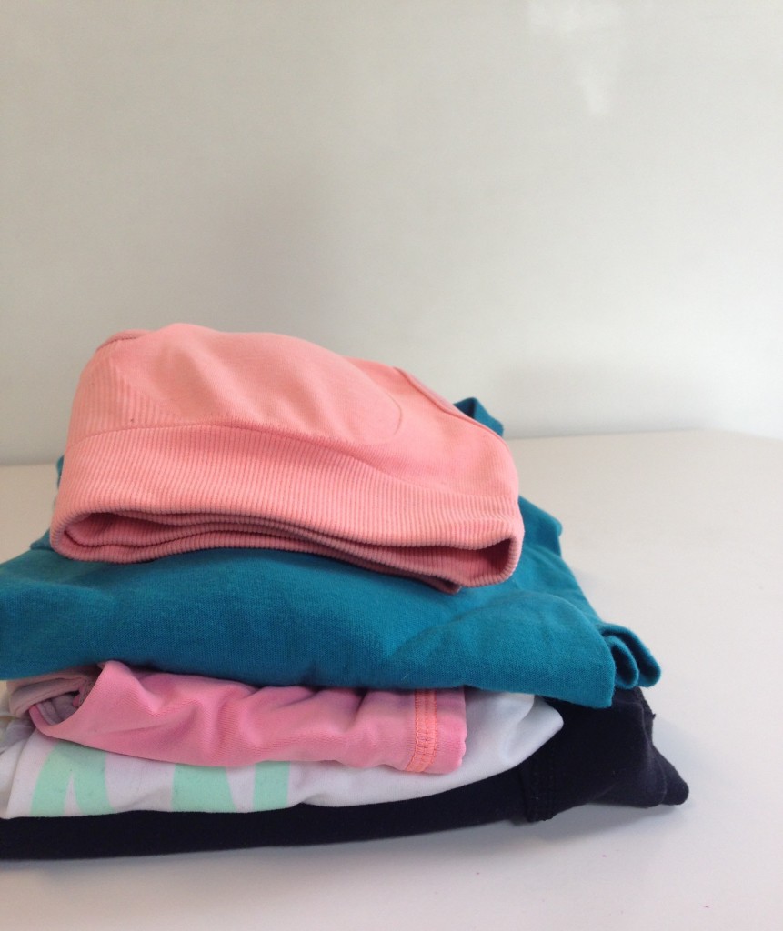 10-tips-for-selling-used-clothes-lululemon-Tips for selling used clothes