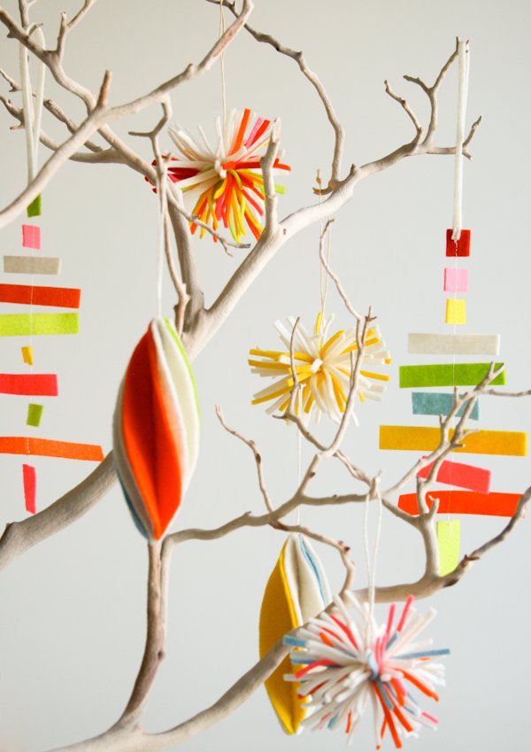 Felt Zero Waste Christmas Decorations – Ornaments via Purl Soho